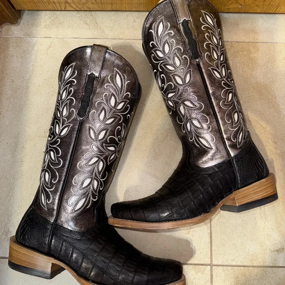 Ariat Black Caiman Belly Western Cowboy Boots with Embroidered Design - Picture 1 of 12